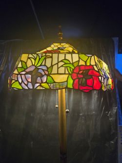 Tiffany Style Stained Glass Floral Floor Lamp, Multicolor, Pull Chain Corded