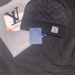 Louis Vuitton Style Knit Winter Beanie – Unisex, Gray, New