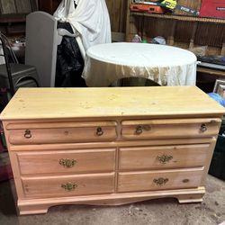 DRESSER /ONE SIDE TABLE SET 