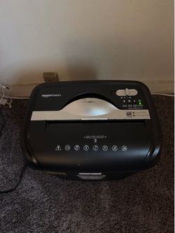 Paper/mail/document shredder