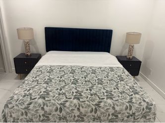 Cama queen con colchón