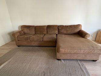Left hand chaise lounge couch - Large