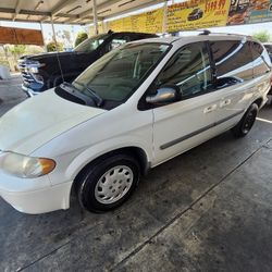 2006 CHRYSLER TOWN AND COUNTRY 
