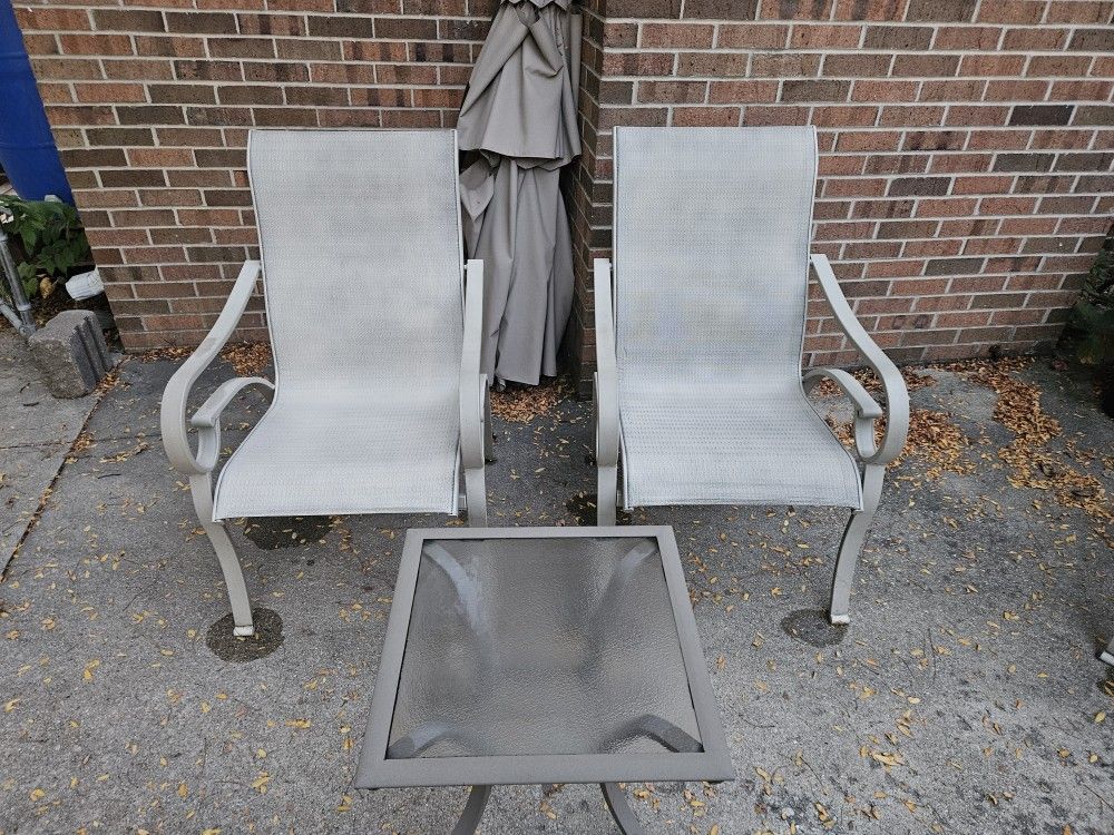 4 Chairs 2 Tables