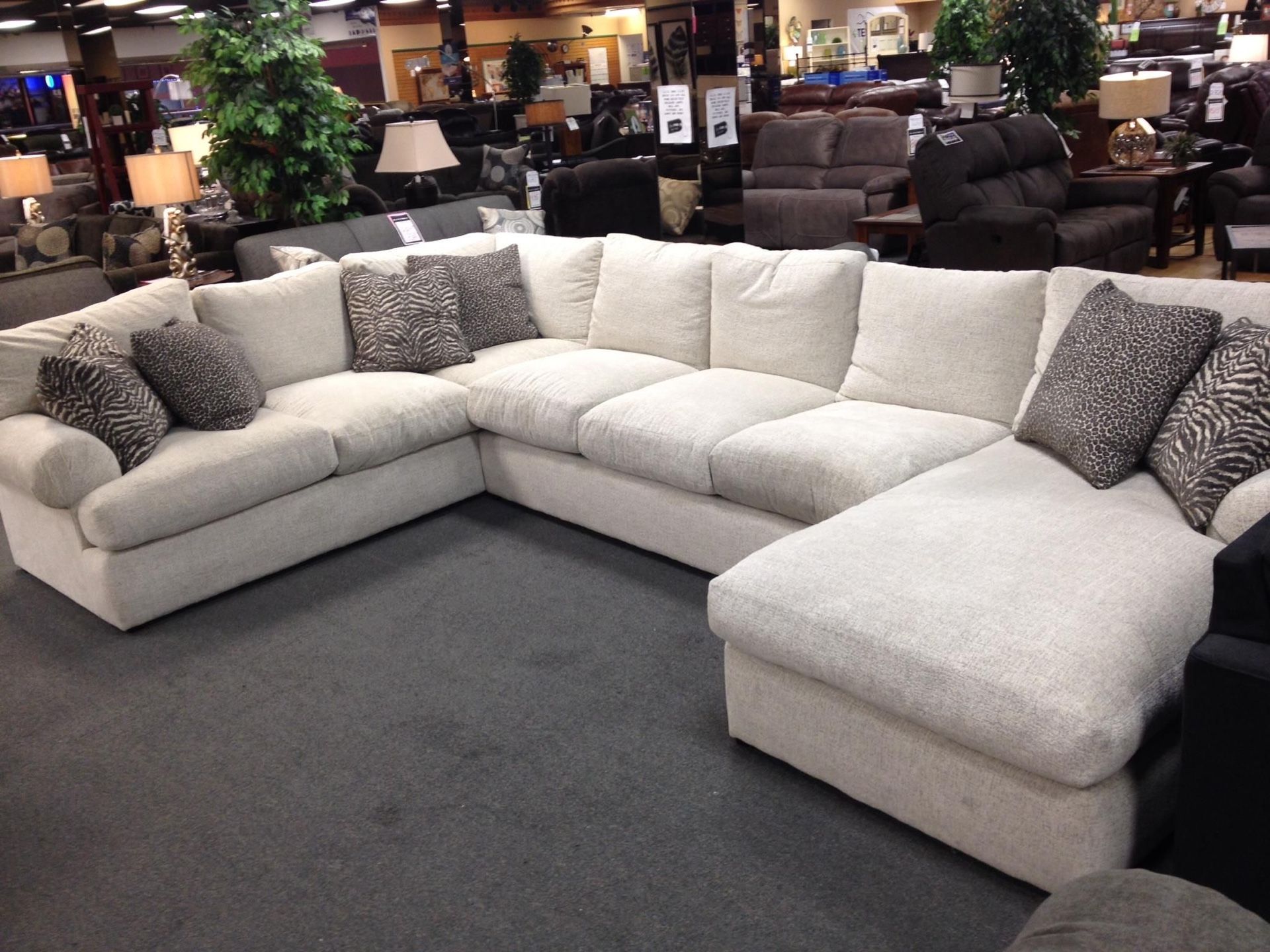 Stanton 329 u shape sectional couch with chaise