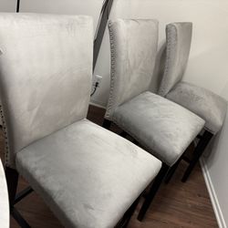 Counter Top Velvet Chairs 