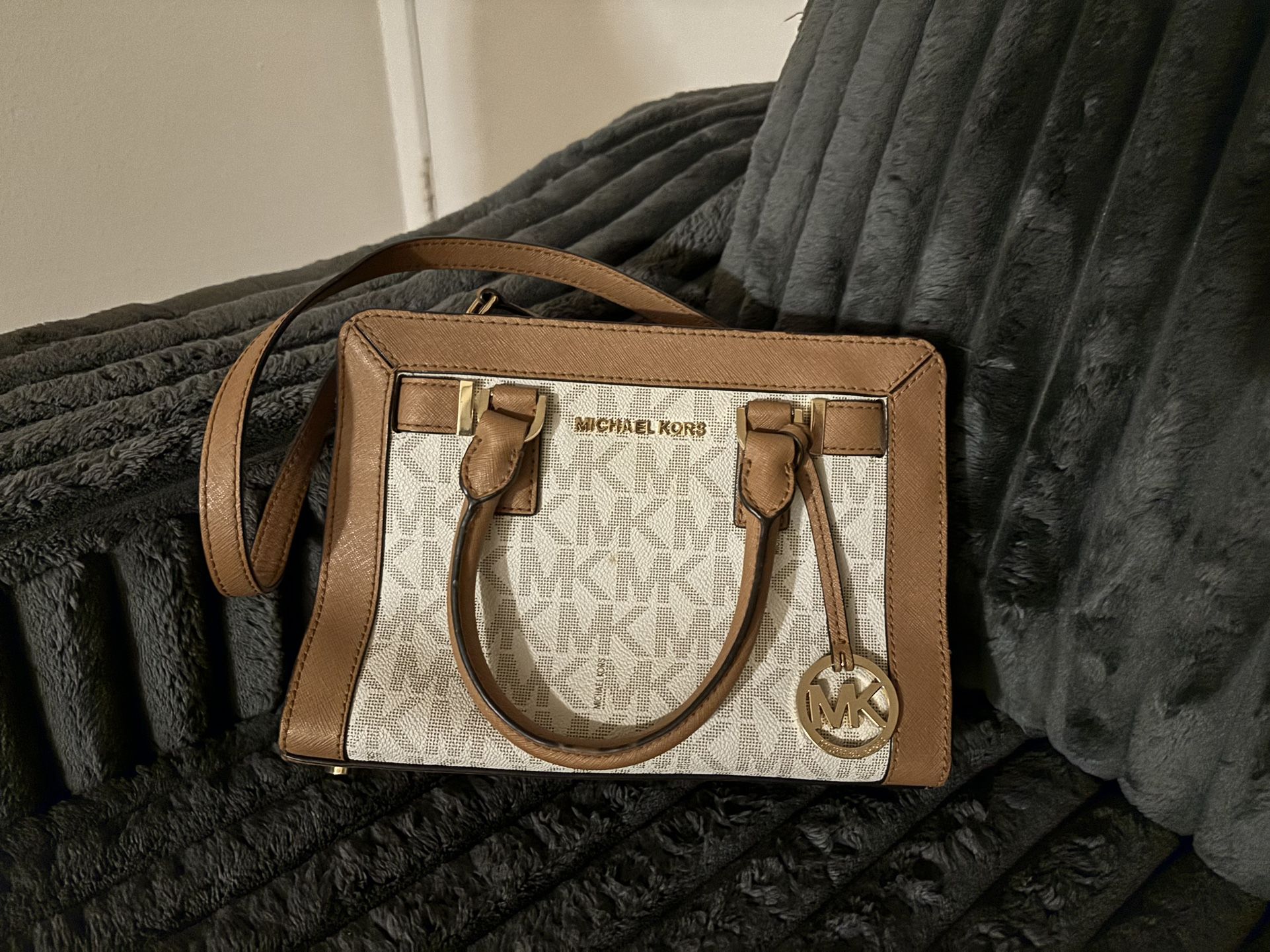 Micheal Kors Handbag/crossbody