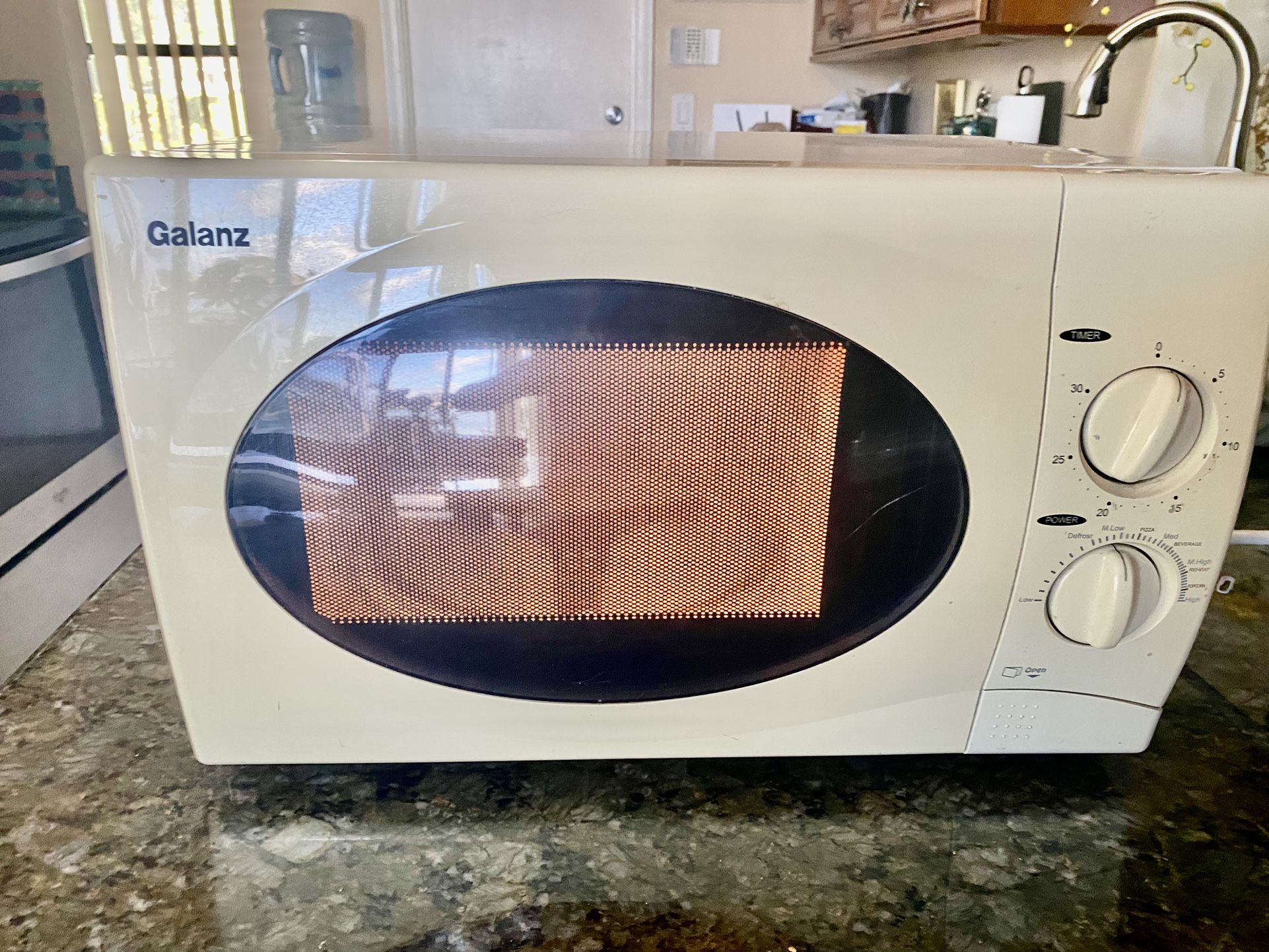 Microwave oven, portable dishwasher, Fountain