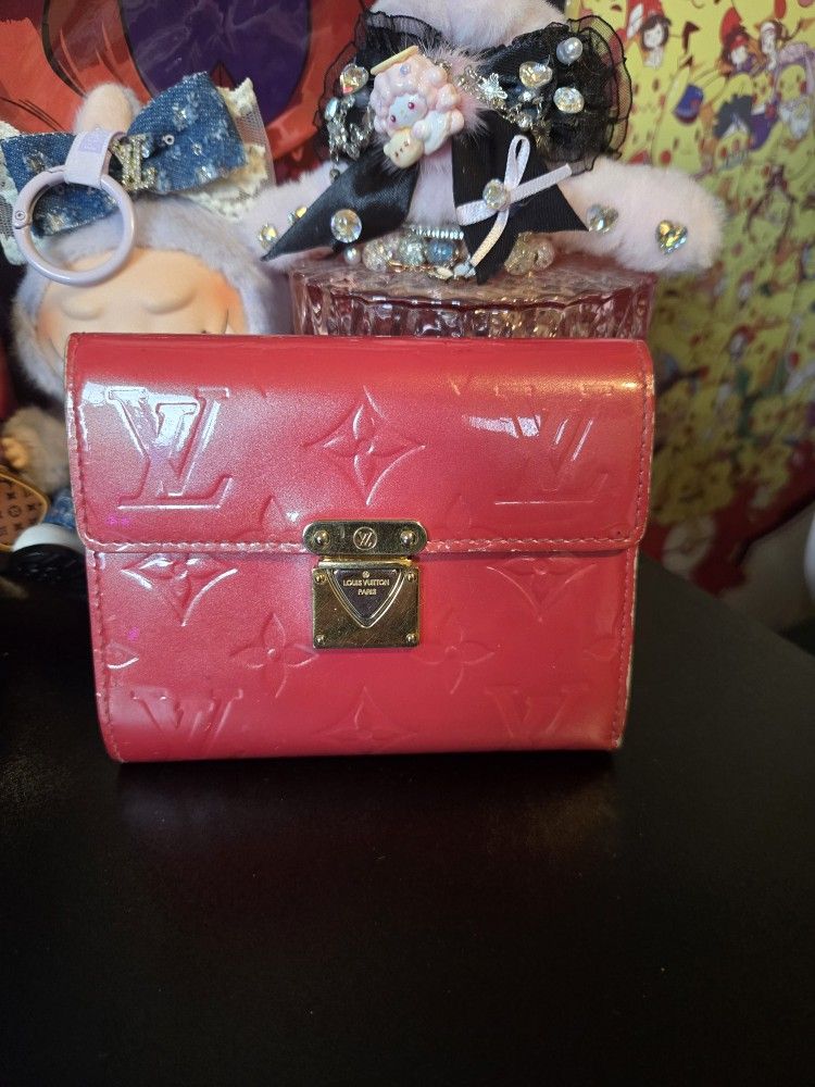 Louis Vuitton Pink Vernis Koala Trifold Wallet