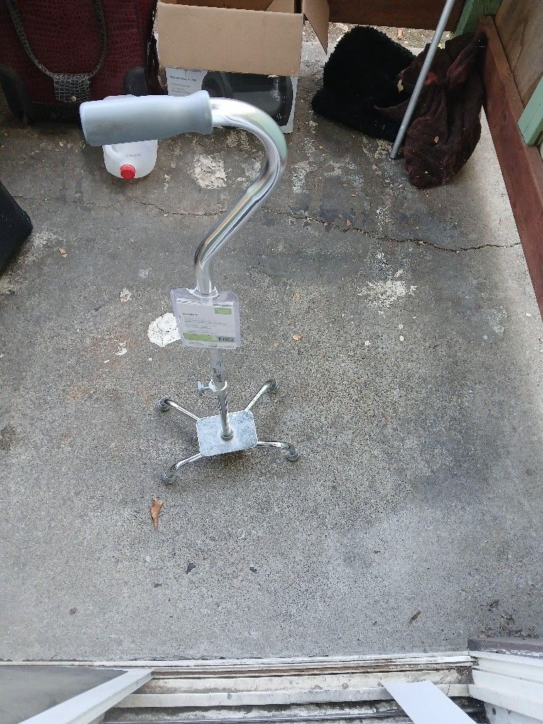 Chaps, Adult Medium?
Pampers. Baby-walker baby car seadult Walker.