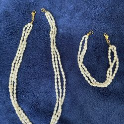 Freshwater Pearl Necklace and Bracelet Set
