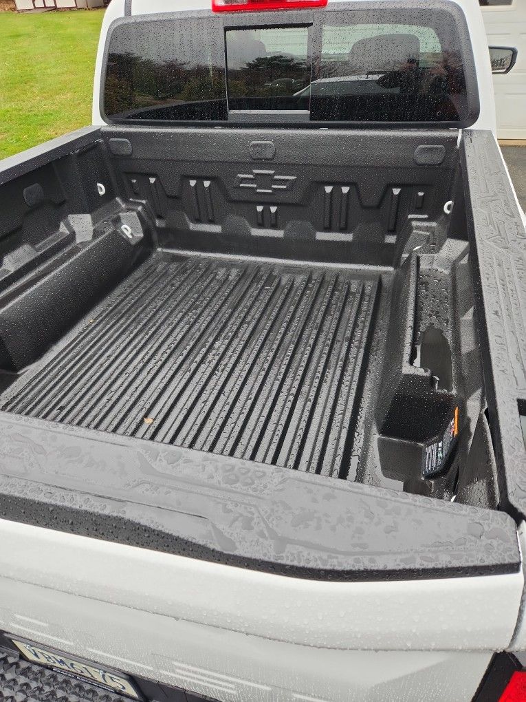 Truck Bed Liner Chevy Colorado 2025 Brand New