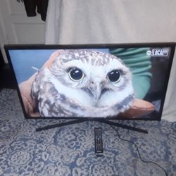 Samsung Smart TV 40" Inch Remote Control Included 