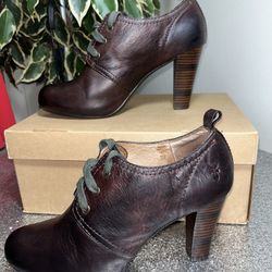 Frye Miranda Lace Booties Heels Distressed Brown Leather size 9m