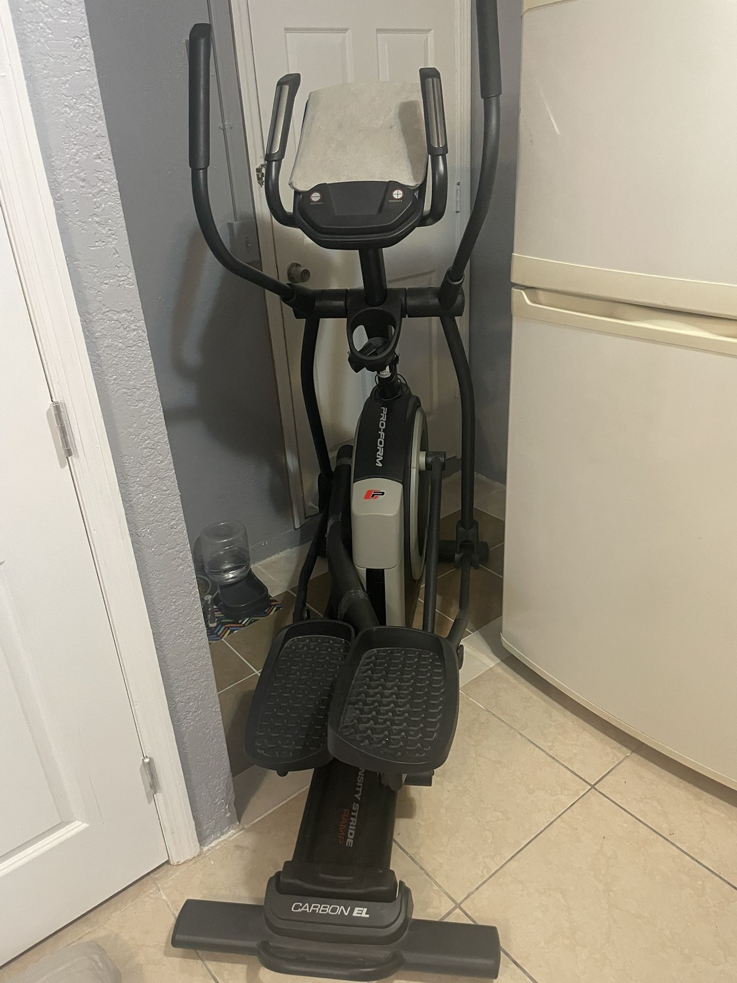 Pro Form Carbon EL Eliptical $500, MUST GO!