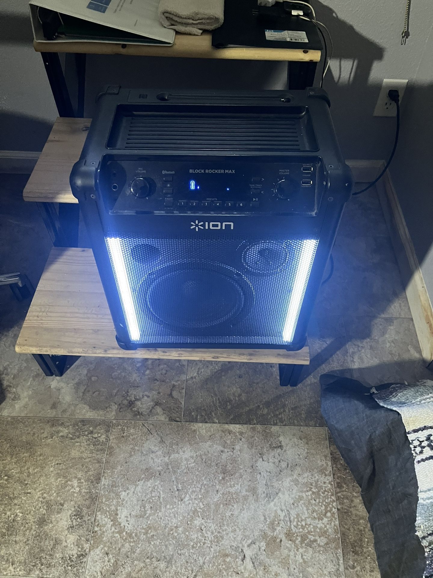 Zion BLUETOOTH SPEAKER NEW