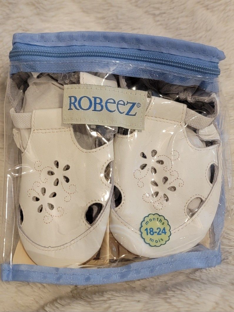 Robeez Girls Leather Baby Shoes Size 18-24mths