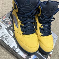 Jordan 5 Retro Michigan 