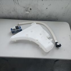Windshield Wiper Reservoir, Hose, Water Pump Cleaner