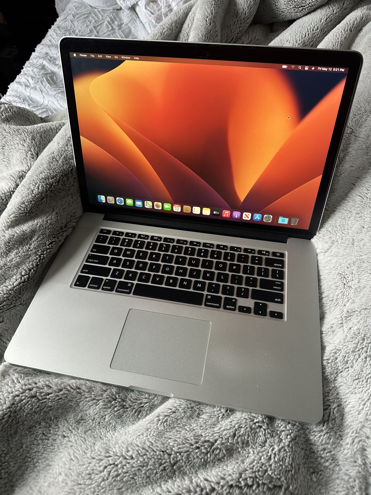 MacBook Pro 15” Retina W/ MS Office Suite, Logic Pro X, Photoshop And Illustrator!