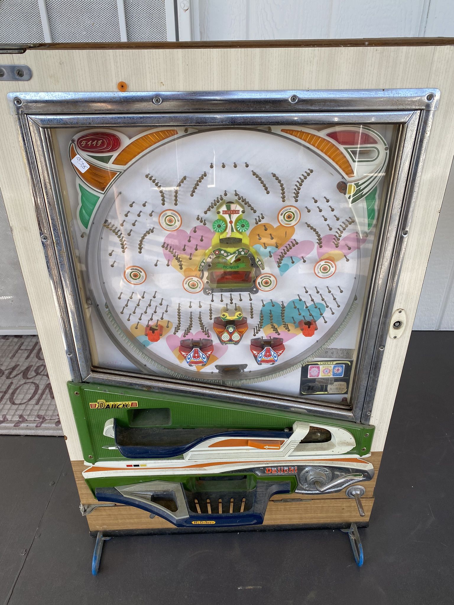 1970s Vintage Pachinko Pinball Game. NO HOLD