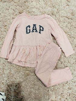 Baby Gap leggings and shirt 3years