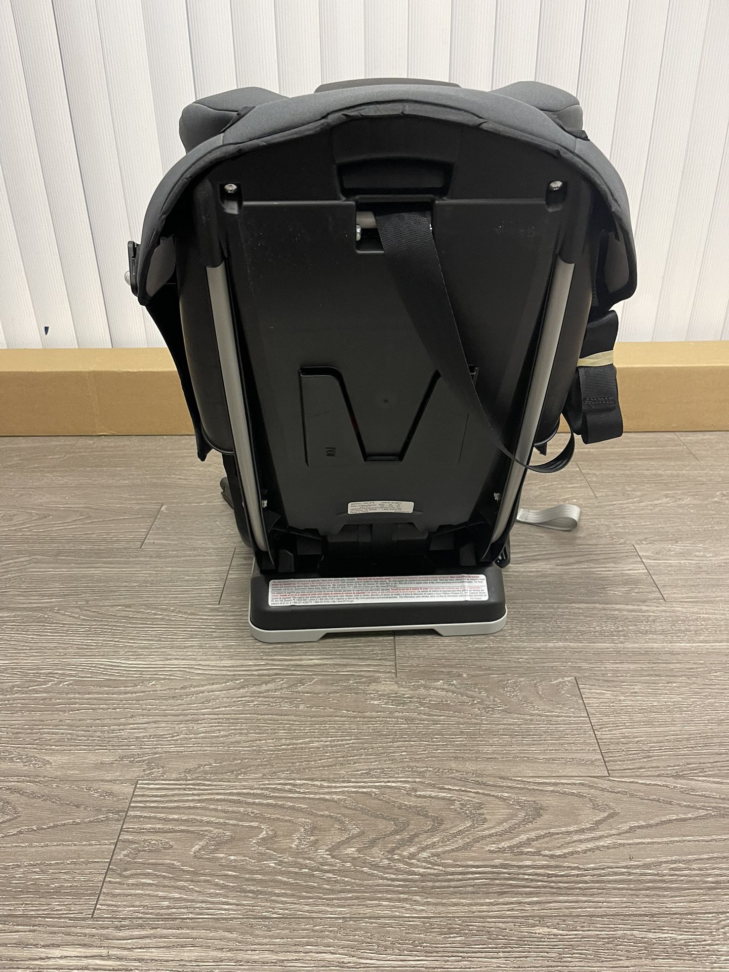 Graco SlimFit 3 in 1 Car Seat With Car Seat Protector Included For Free for  Sale in Turlock, CA - OfferUp