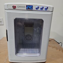 Mini Fridge / Skincare Refrigerator 