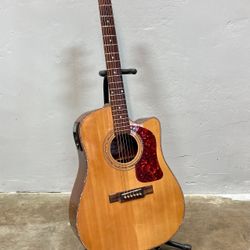 Washburn Dreadnought Acoustic-Electric Guitar