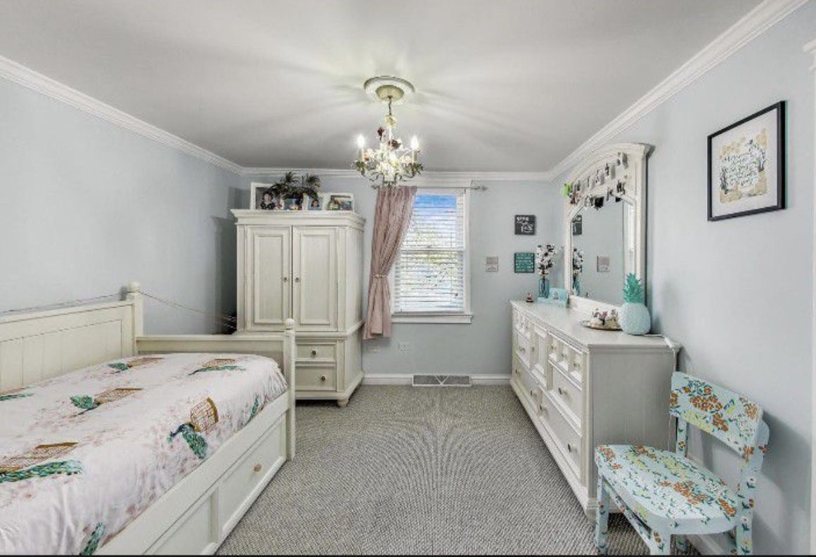 Ivory White Bedroom Furniture Set Girls Boys Farmhouse Country Shiplap Style Dresser w/ 7 Drawers, Armoire, Mirror and twin bed with trundle