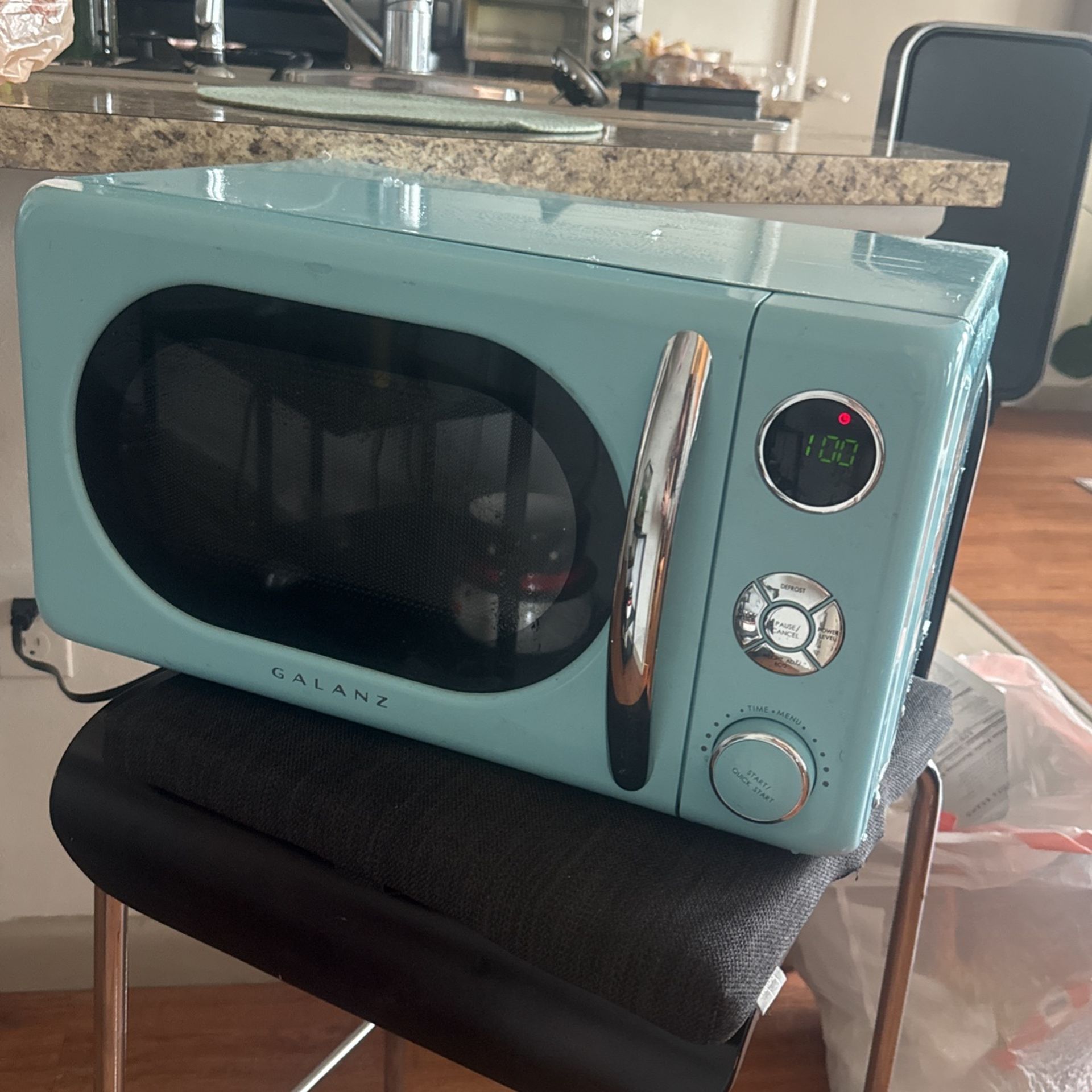 Galanz Microwave 