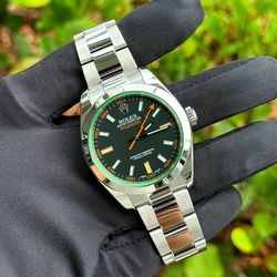 Rolex Milgauss 40mm 116400GV Green Black Dial Stainless Steel Oyster Bracelet Smooth Bezel watch box booklets tag appraisal papers