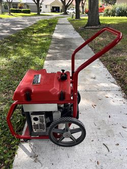 Generac WheelHouse 5550W Heavy-Duty Portable Generator, Excellent Condition