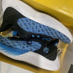 Curry 9 Sesame Street “Cookie Monster” Size 10.5