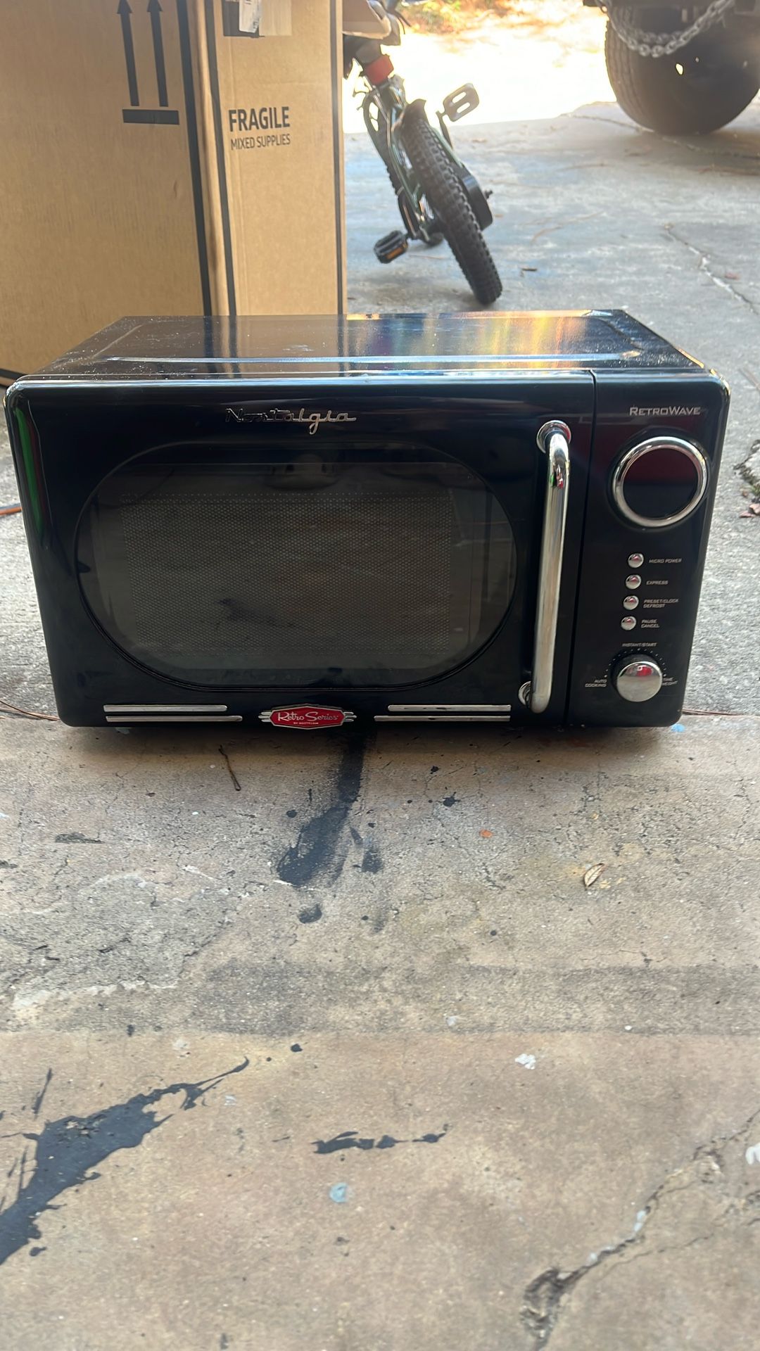 Retro Microwave 