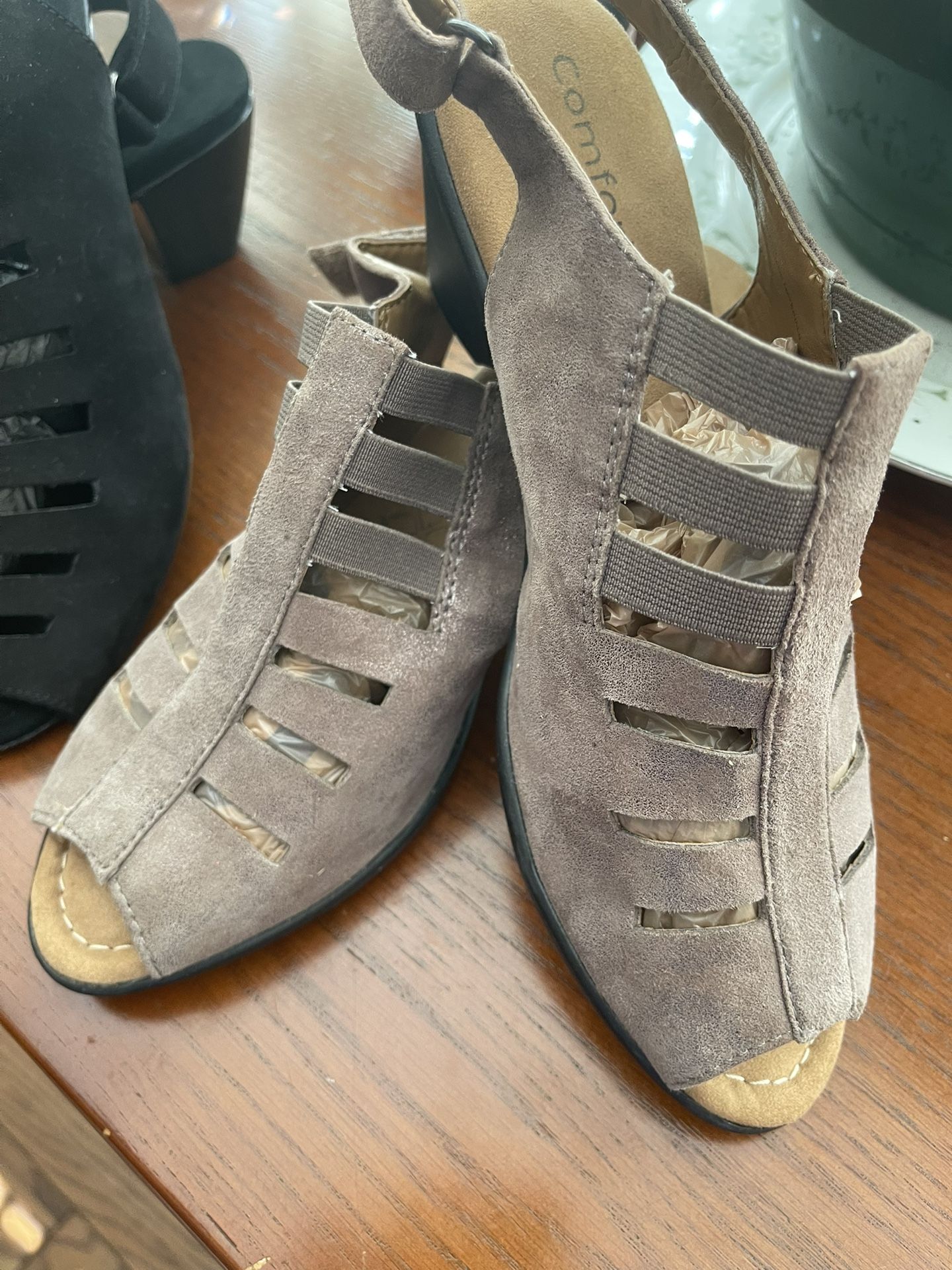 LADIES DRESS SHOES