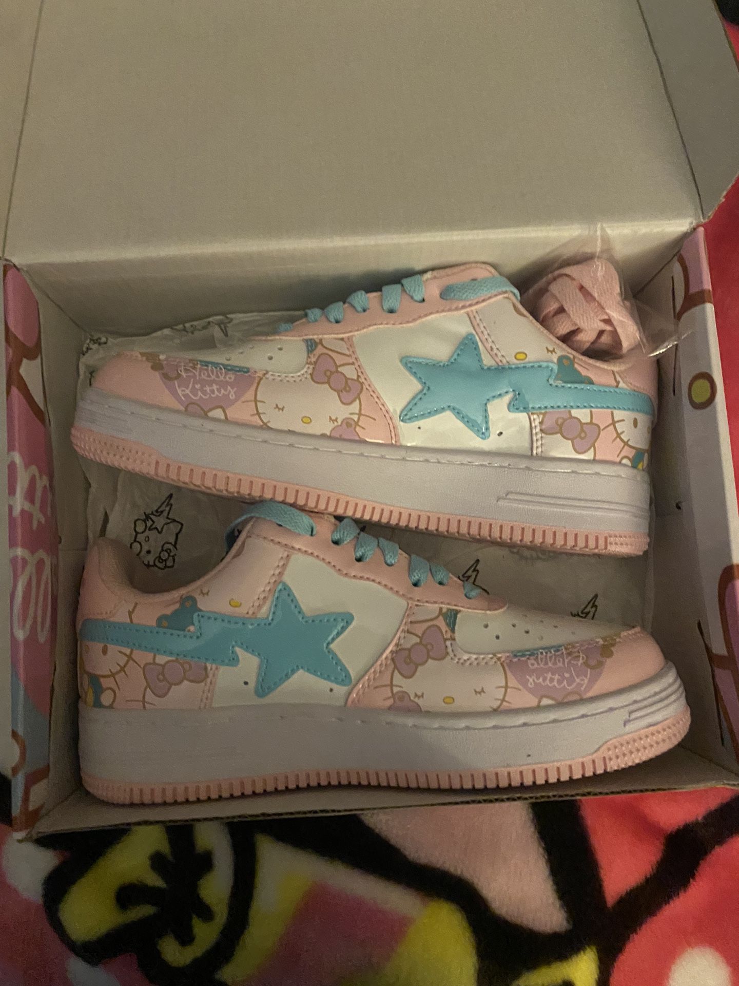 Hello Kitty Baptista Shoes Size 5.5