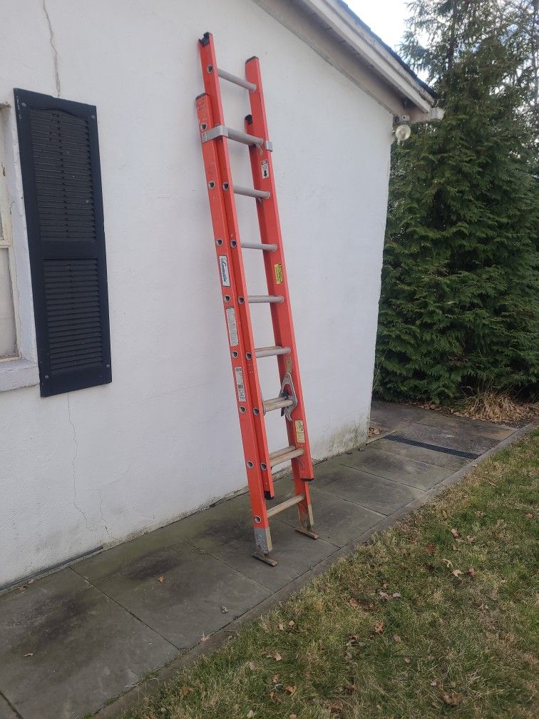 16' Fiberglass Extension Ladder