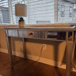 Mirrored bedroom set (bedside tables, lamps, desk or vanity?