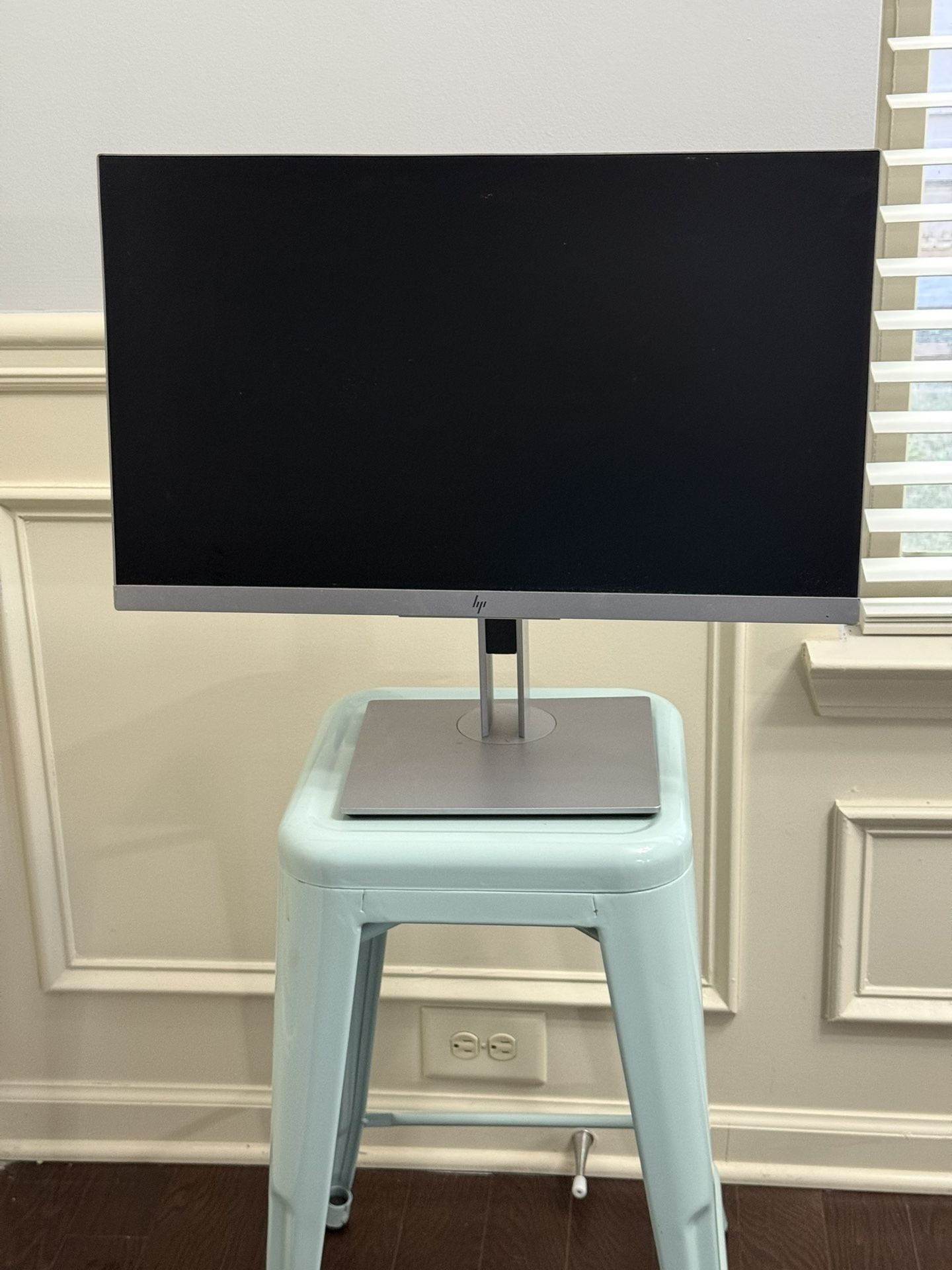 24” HP Monitor