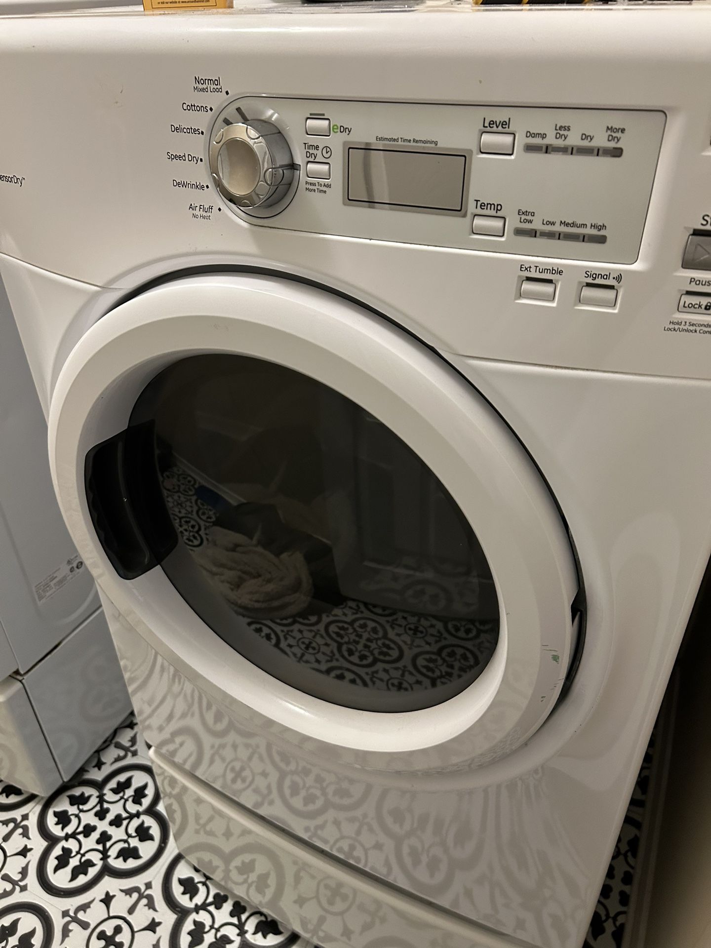 Brand New Whirlpool Washer And Dryer Set