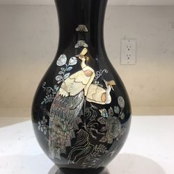 Single Black Lacquer Mother of Pearl Vase
