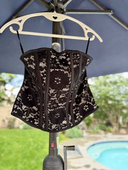 Lace corset strapless top
