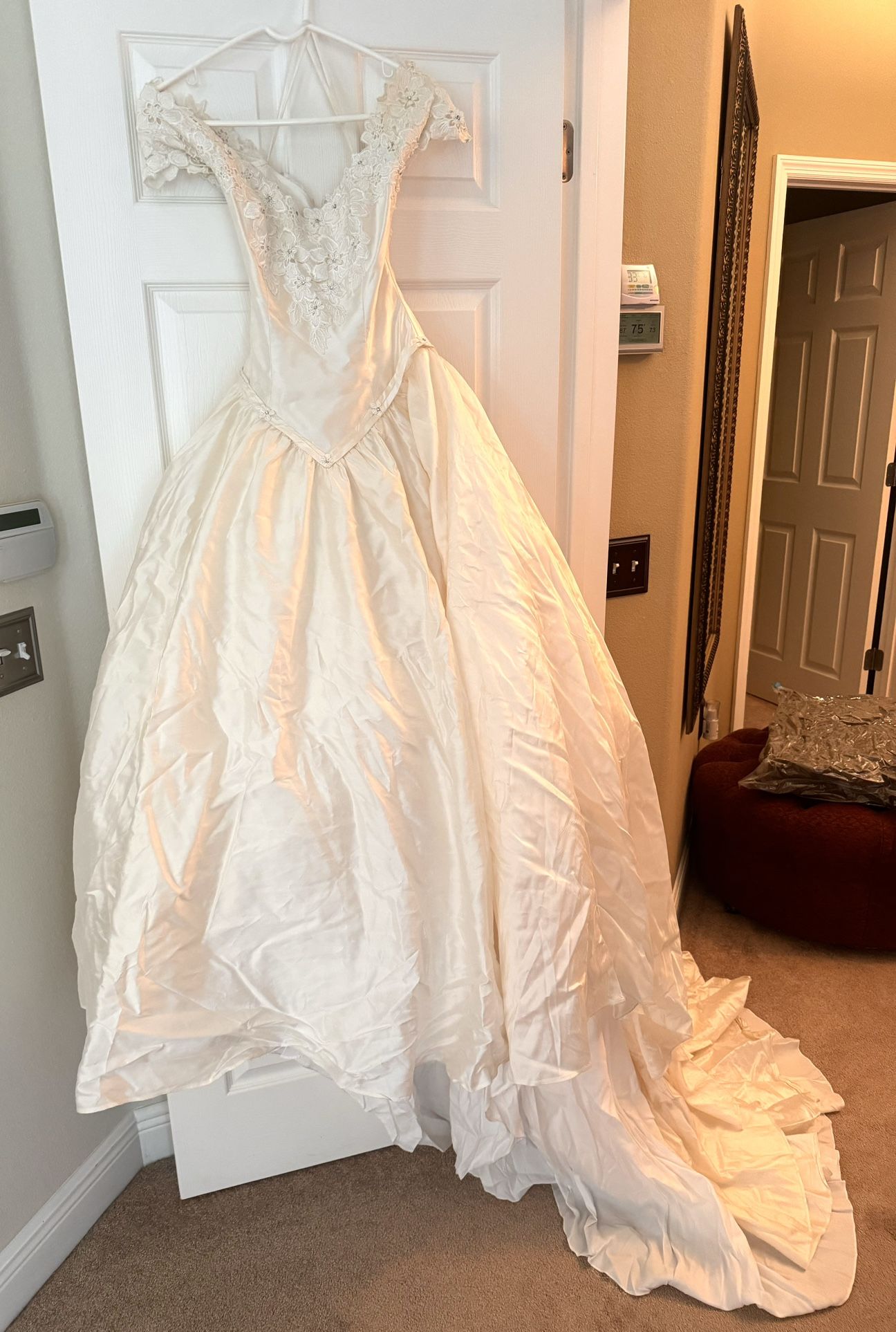 Wedding Gown - Color Ivory