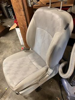 2010 Subaru Forester Driver Seat