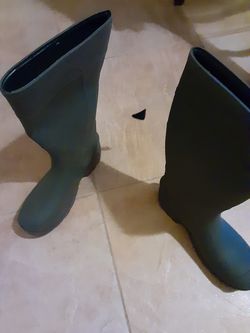 Work boots. Never used size 8