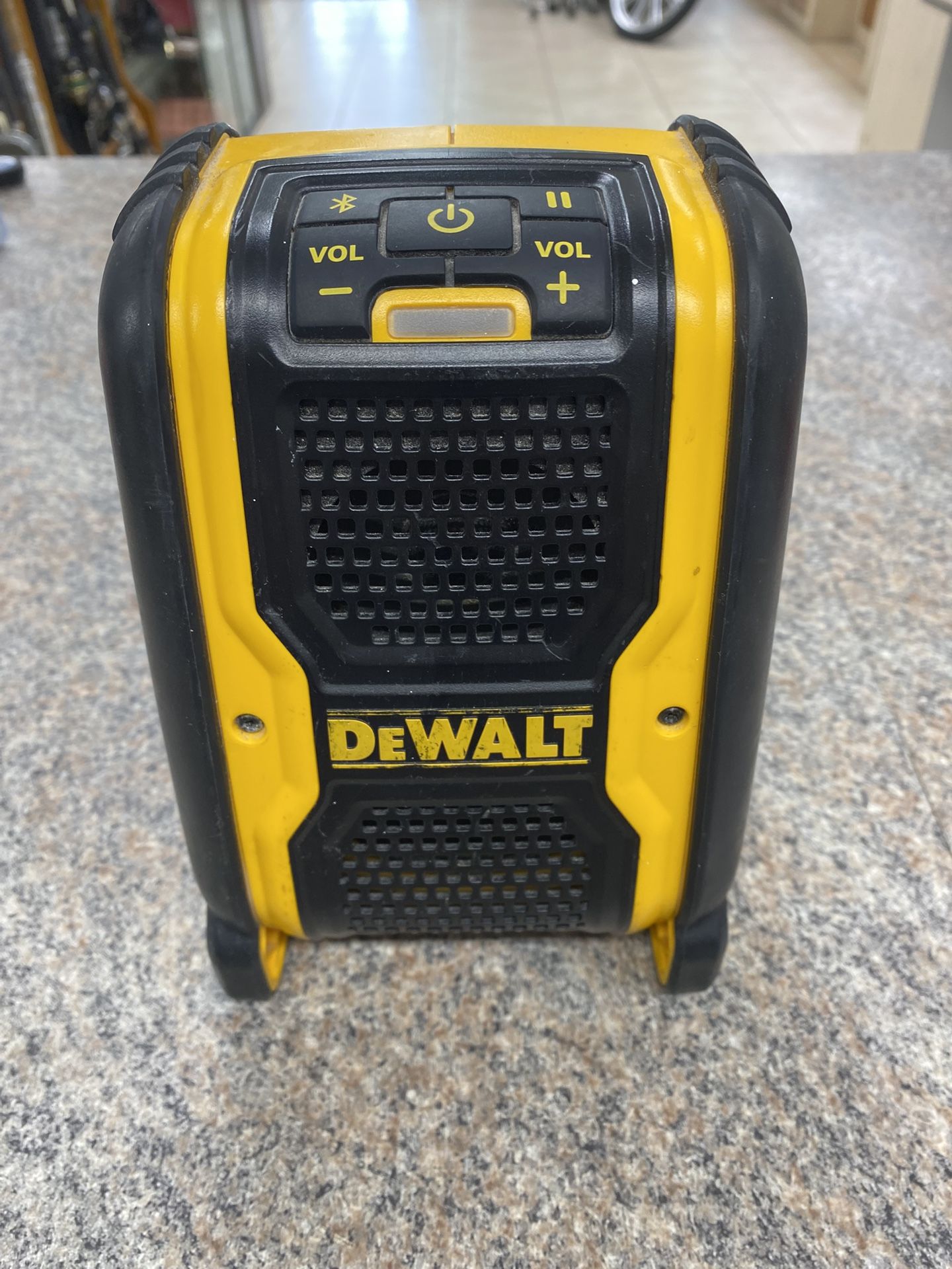 DeWalt DCR006 12V/20V Bluetooth Speaker AC Corded USB Port