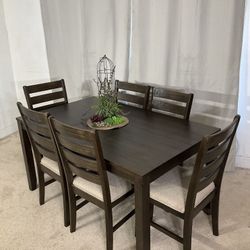 Ashley Furniture Dining Table & 6 Chairs 