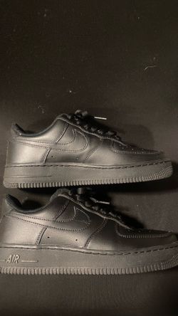 Black Nike Air Force size 4