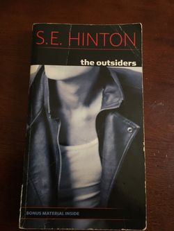 The outsiders S.E Hinton